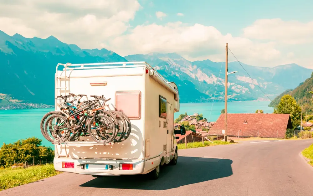 Groux Garage - camping-car et voiture - Entretien et réparation camping car voyage Suisse