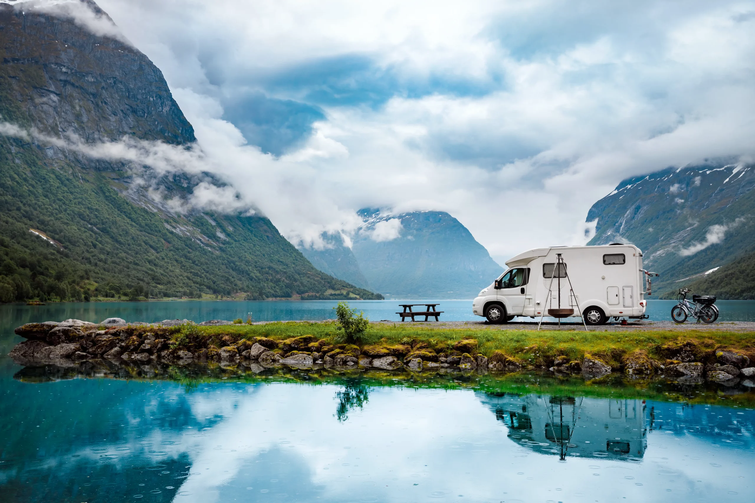 Groux Garage - camping-car et voiture - Garage spécialisé dans la réparation, l’entretien et l’équipement de camping-car